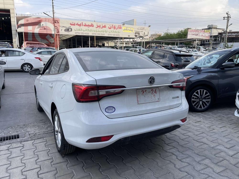 ئێم جی 5